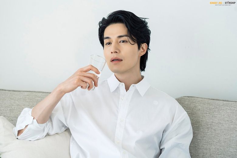 Lee DongWook For ELLE Korea Magazine July Issue Behind-the-Scene - Part 3