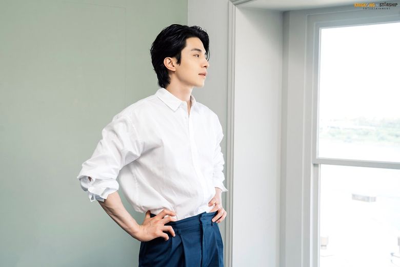 Lee DongWook For ELLE Korea Magazine July Issue Behind-the-Scene - Part 3