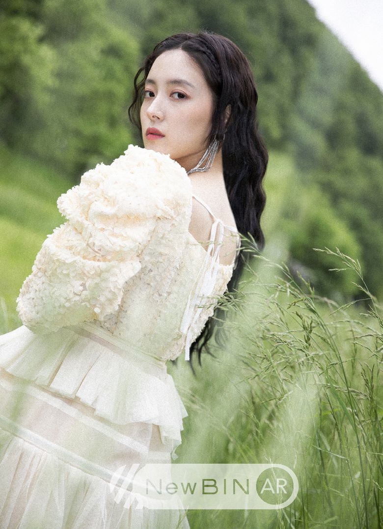 Lee SeYoung For NewBIN AR Magazine July Issue