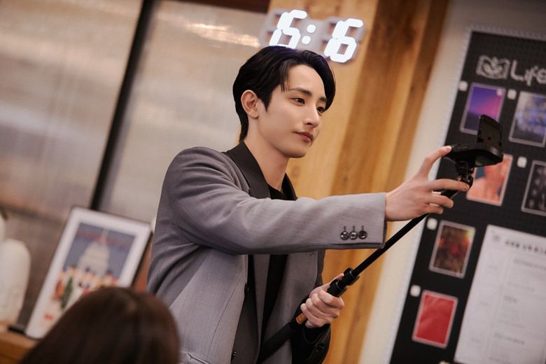 Lee SooHyuk, Drama "Doom At Your Service" Set Behind-the-Scene