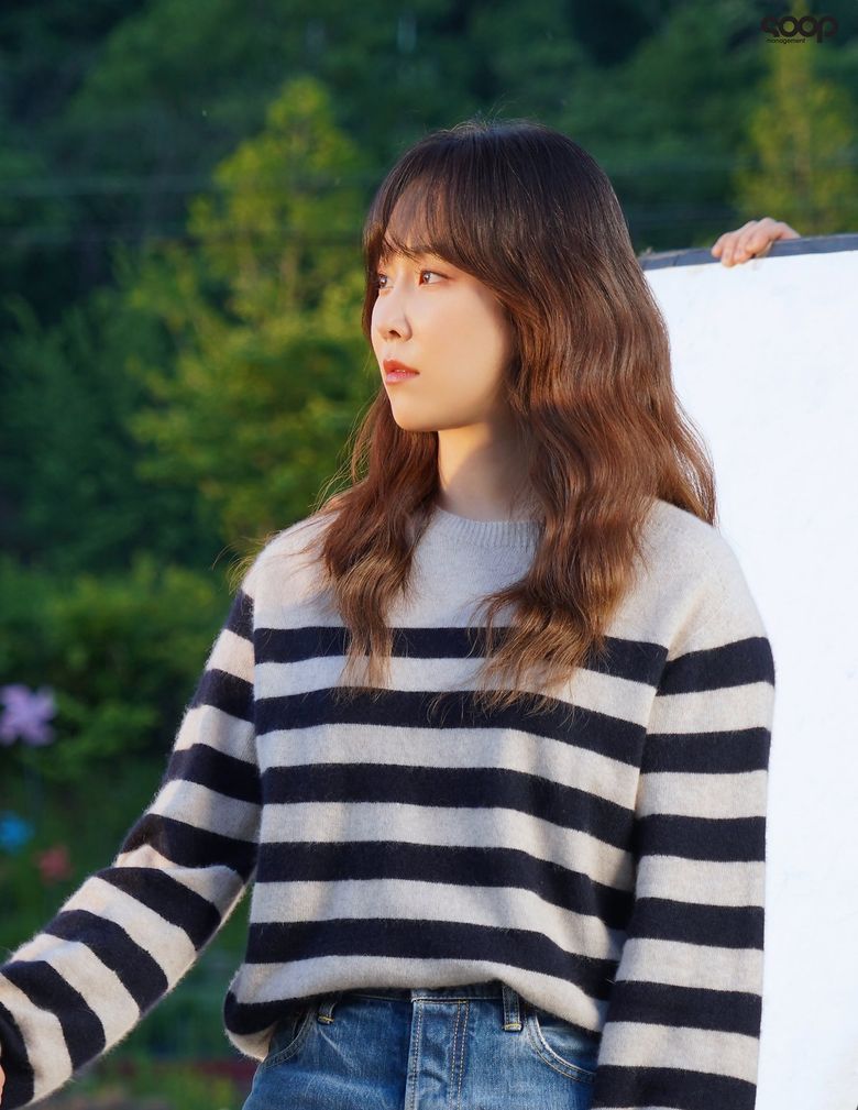 Seo HyunJin, Drama Poster Shooting Of "You Are My Spring" Behind-the-Scene - Part 1