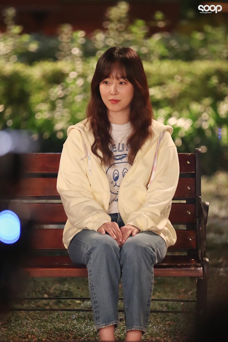 Seo HyunJin, Drama Poster Shooting Of "You Are My Spring" Behind-the-Scene - Part 1