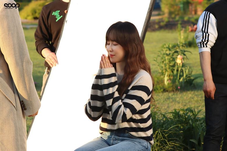 Seo HyunJin, Drama Poster Shooting Of "You Are My Spring" Behind-the-Scene - Part 2