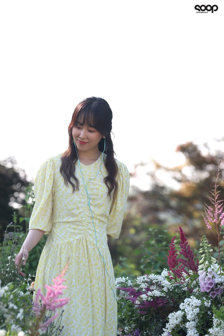 Seo HyunJin, Drama Poster Shooting Of "You Are My Spring" Behind-the-Scene - Part 2