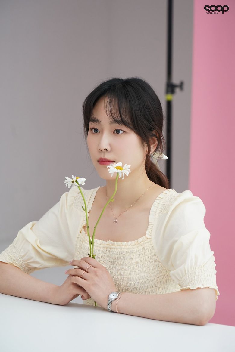 Seo HyunJin, Photoshoot Behind-the-Scene - Part 1