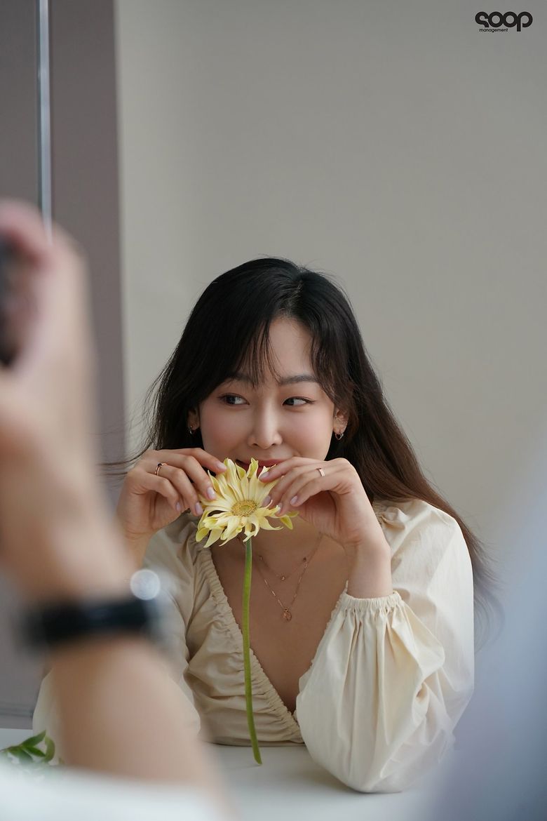 Seo HyunJin, Photoshoot Behind-the-Scene - Part 1