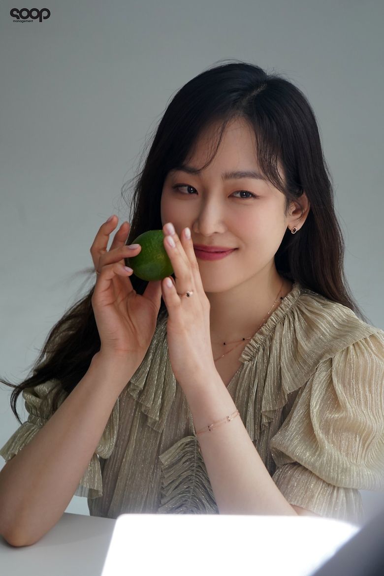 Seo HyunJin, Photoshoot Behind-the-Scene - Part 1