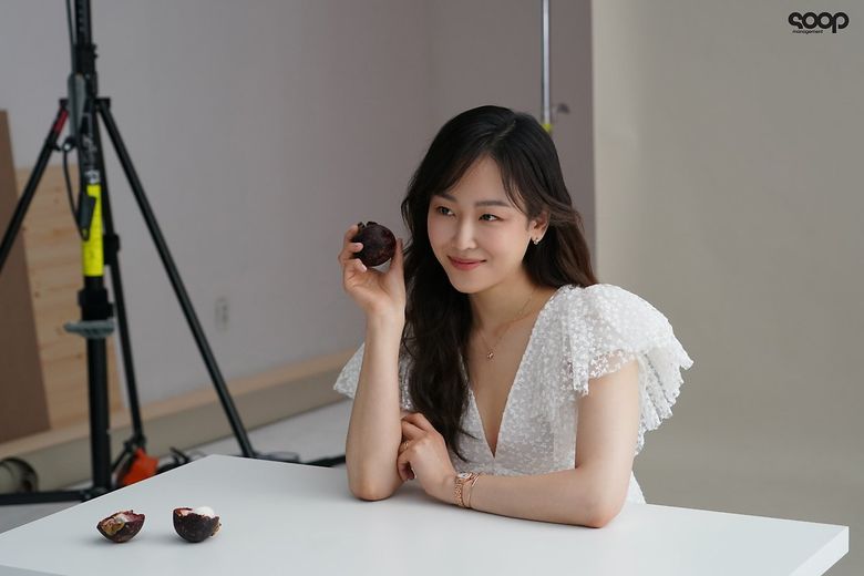 Seo HyunJin, Photoshoot Behind-the-Scene - Part 2