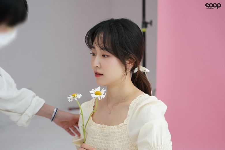 Seo HyunJin, Photoshoot Behind-the-Scene - Part 2