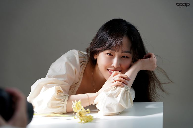 Seo HyunJin, Photoshoot Behind-the-Scene - Part 2