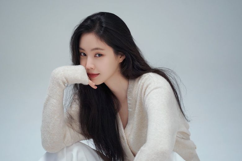 Behind-the-Scenes of New Profile Photography Site of Son NaEun