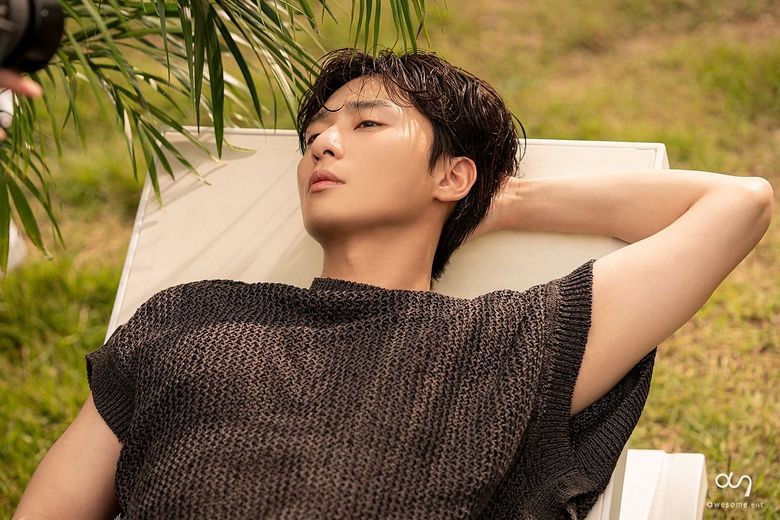 Park SeoJun For W Korea Magazine July Issue Set Behind-the-Scene