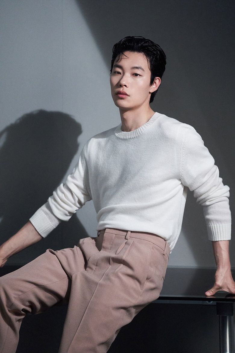 Ryu JunYeol For VOGUE Korea Magazine July Issue Behind-the-Scene