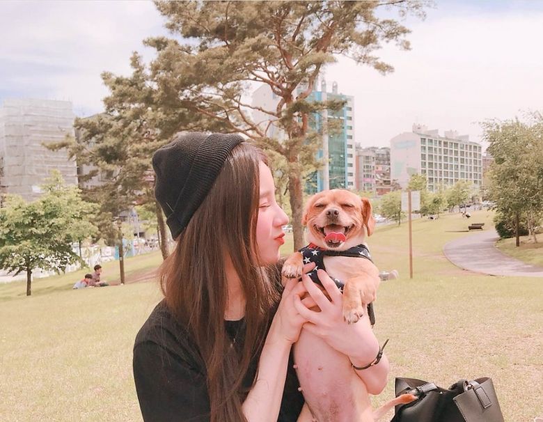 LOONA s HeeJin Is The Perfect Girlfriend And Here Are 5 Photos That Will Tell You Why - 24