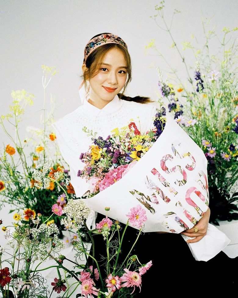 6 Times BLACKPINK s JiSoo Reminded Us Of Her Flower like Visuals - 89