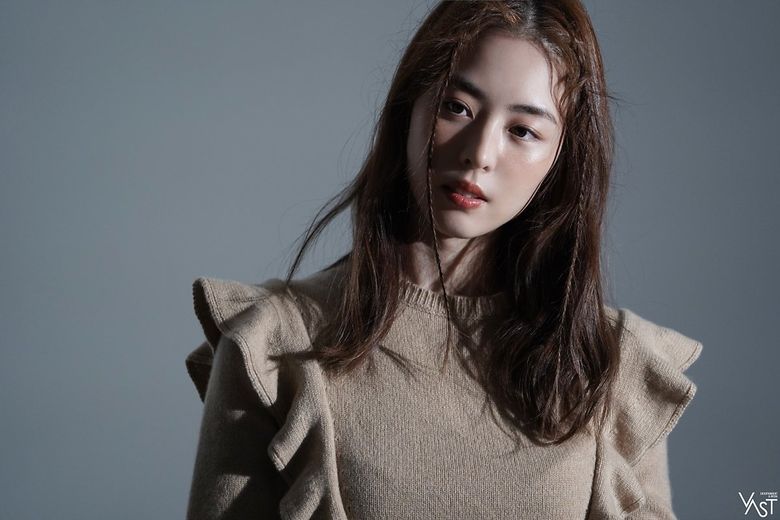 Lee YeonHee For SINGLES Magazine September Issue Behind Shooting Scene