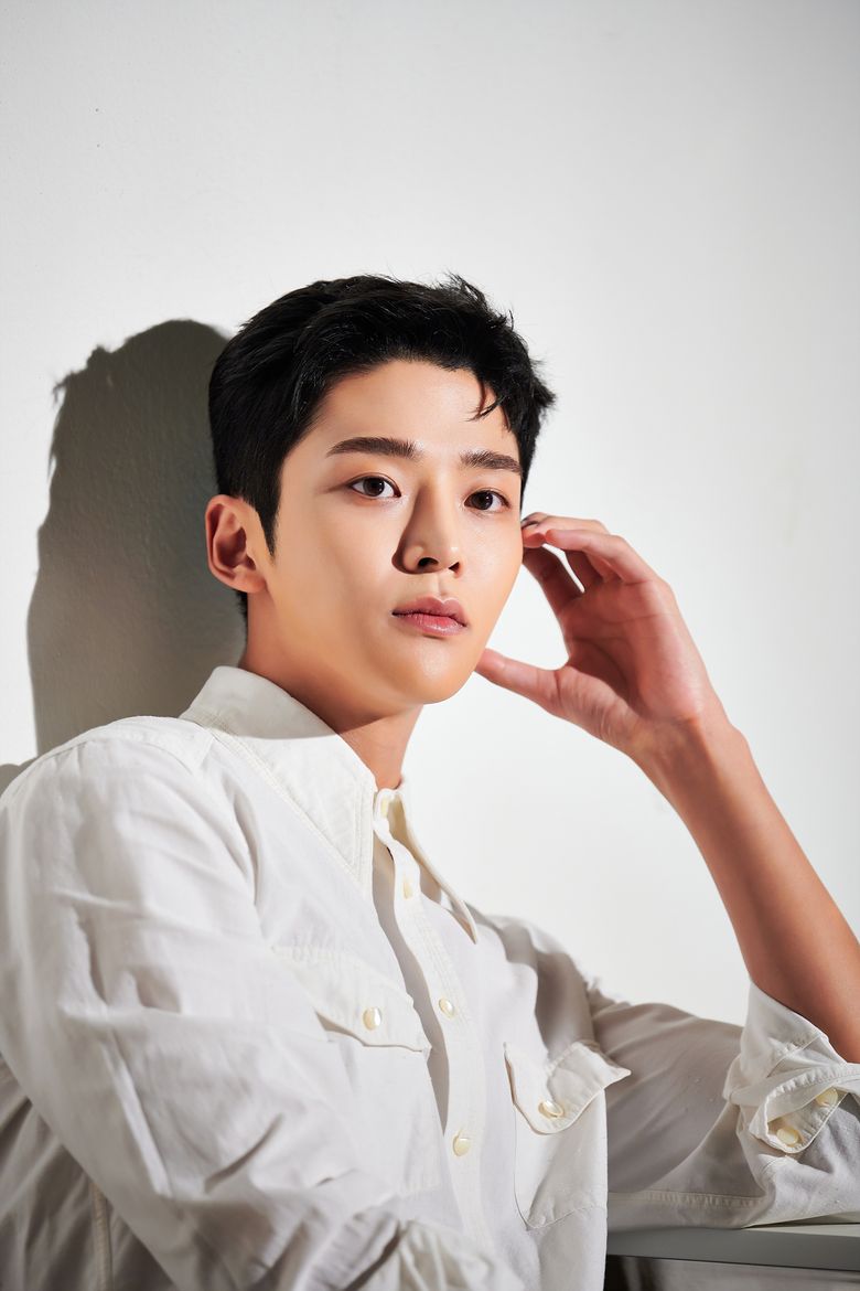 SF9's RoWoon For Marie Claire Magazine October Issue Behind-the-Scene