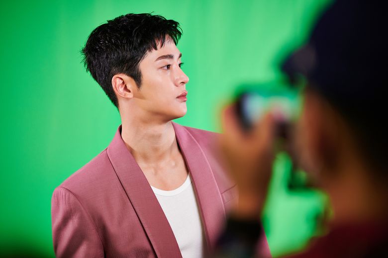 SF9's RoWoon For Marie Claire Magazine October Issue Behind-the-Scene