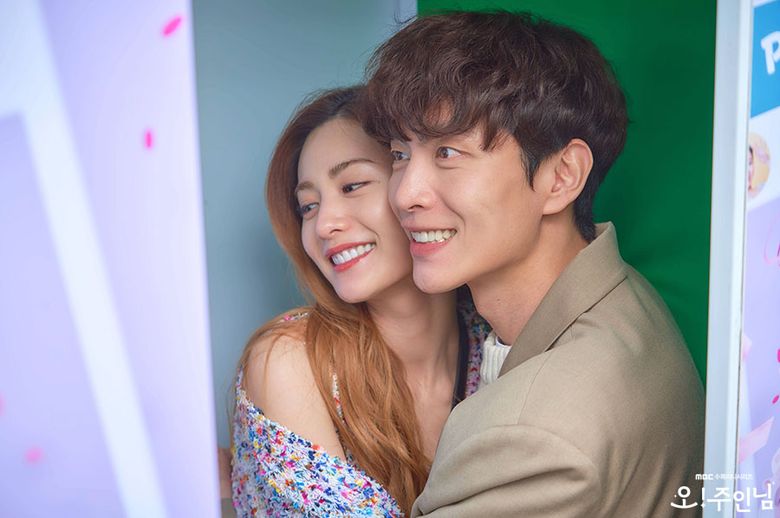 6 Couples With  6 Years Gap In 2021 K Dramas   Older Male Leads - 60