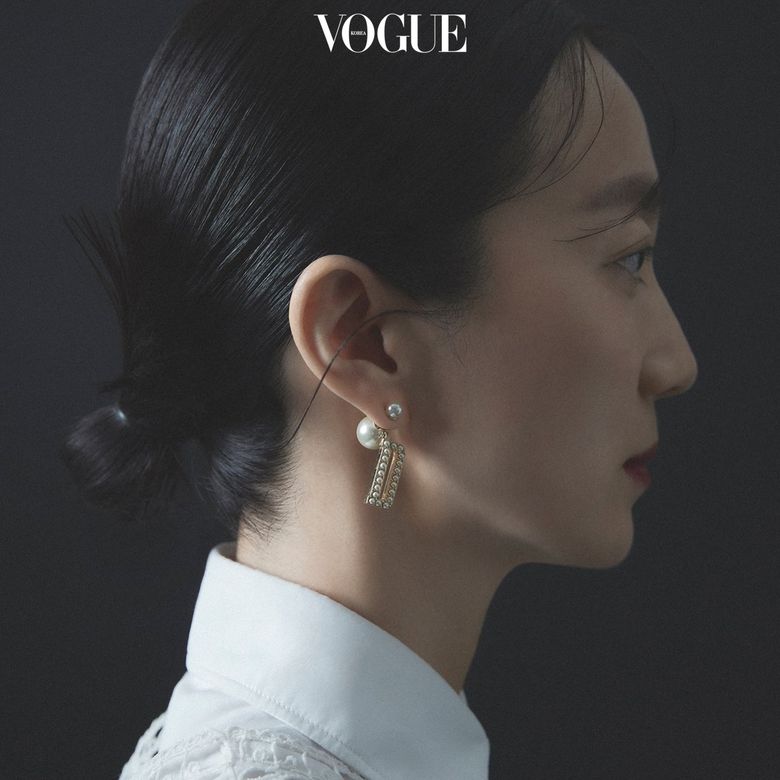 Kim JuRyung For VOGUE Korea Magazine November Issue