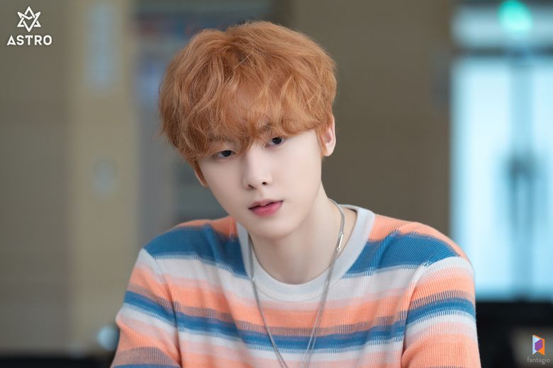 ASTRO's Yoon SanHa, Web Drama "Your Playlist" Set Behind-the-Scene