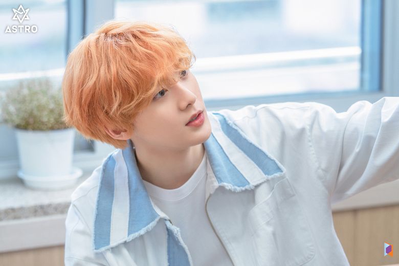 ASTRO's Yoon SanHa, Web Drama "Your Playlist" Set Behind-the-Scene