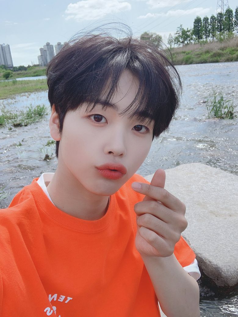 CRAVITY s HyeongJun Boyfriend Material Pictures  - 86