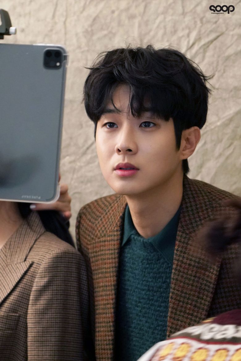 Choi WooShik For COSMOPOLITAN Korea Magazine November Issue Edition Behind-the-Scene