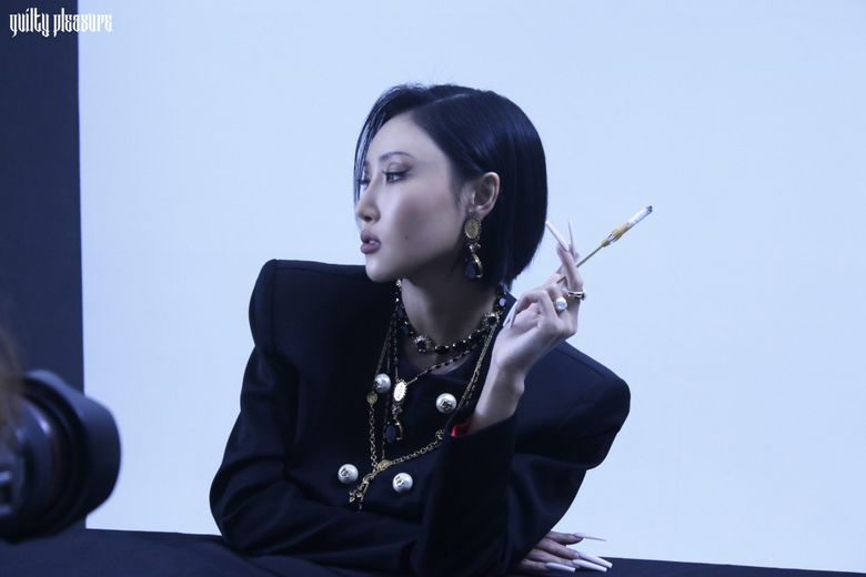 HwaSa, Album Cover Shooting Of ‘Guilty Pleasure’ Behind-the-Scene