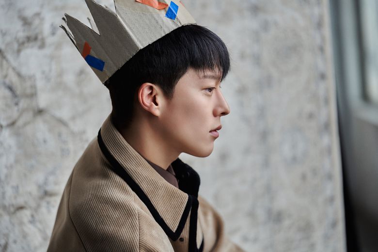 Jang KiYong For DAZED Korea Magazine 2021 Winter Edition Behind-the-Scene