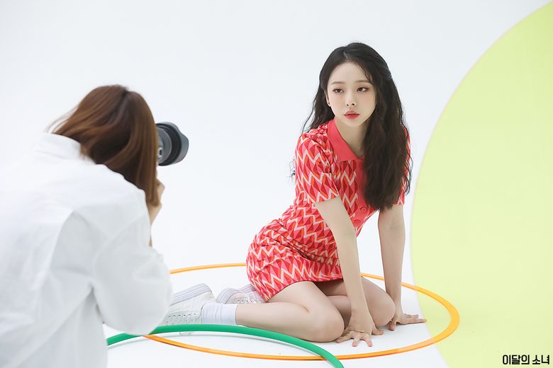 LOONA, Album Cover Shooting Of ‘HULA HOOP / Star Seed ~カクセイ~’ Behind-the-Scene - Part 1