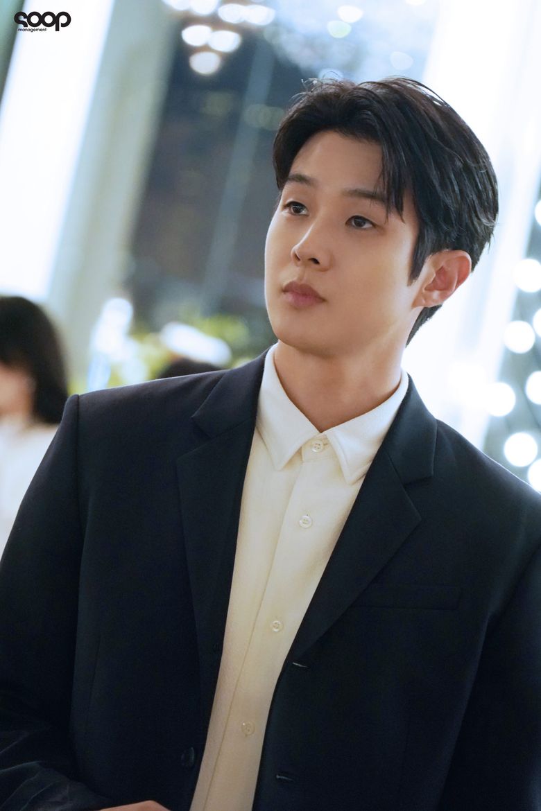 Choi WooShik, Drama "Our Beloved Summer" Set Behind-The-Scene - Part 2