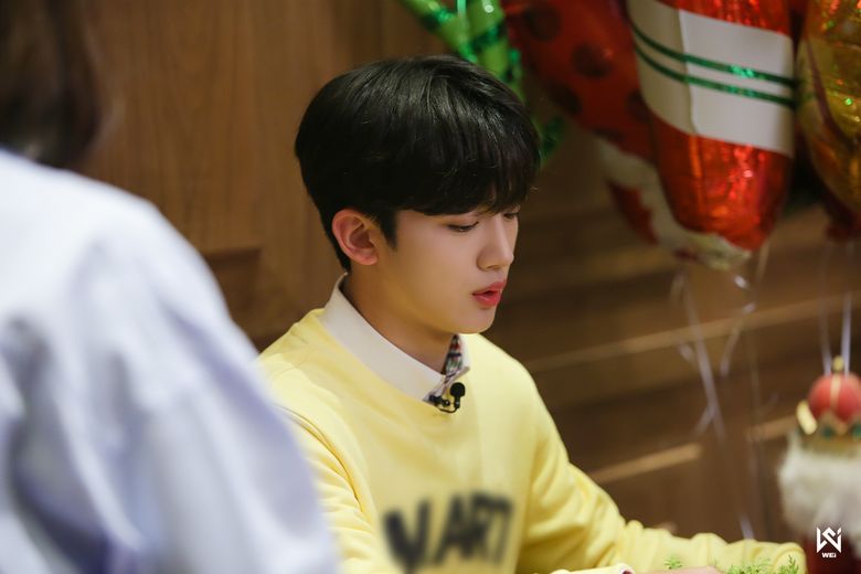 WEi's Kim YoHan, Shooting Of SMART School Uniform Commercial Behind-the-Scene - Part 2