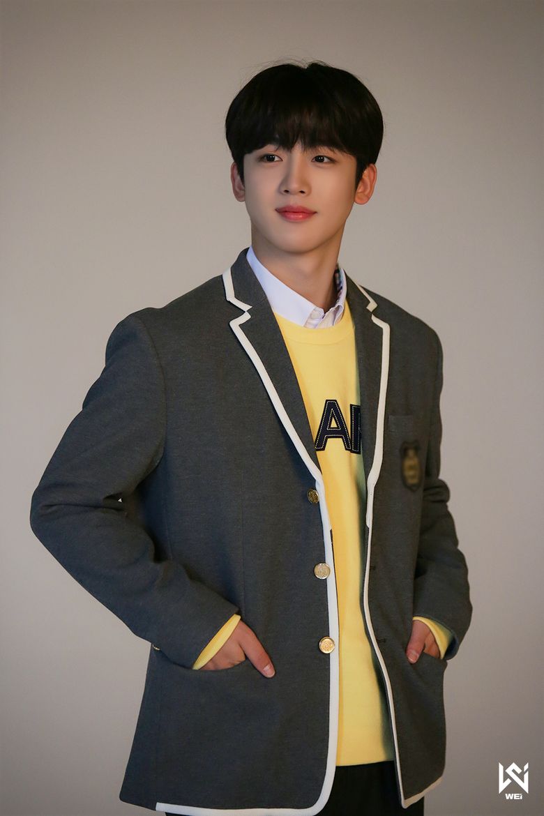 WEi's Kim YoHan, Shooting Of SMART School Uniform Commercial Behind-the-Scene - Part 2