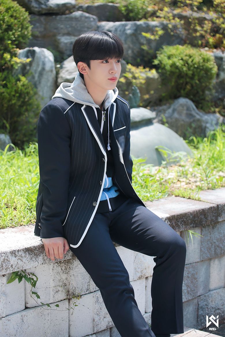 WEi's Kim YoHan, Shooting Of SMART School Uniform Commercial Behind-the-Scene - Part 2