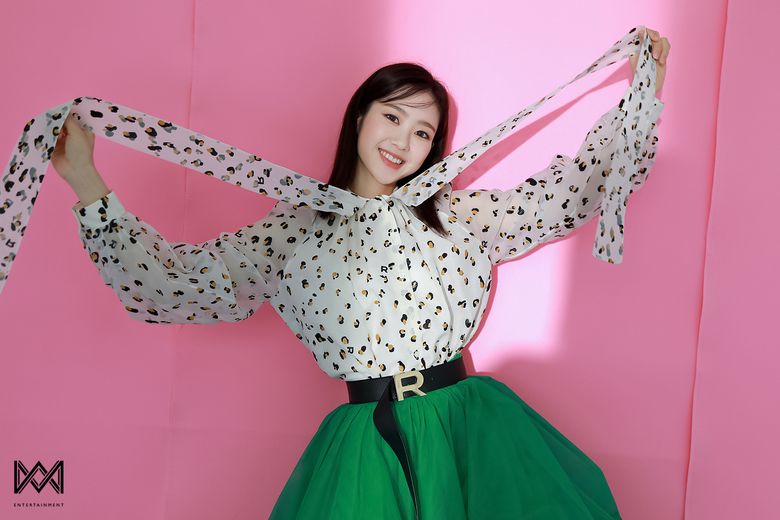 OH MY GIRL's JiHo For Y Magazine Vol.03 Behind-the-Scene