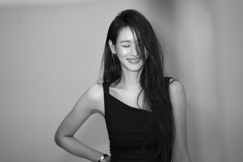 Claudia Kim(SuHyun) For ELLE Korea Magazine December Issue Behind-the-Scene