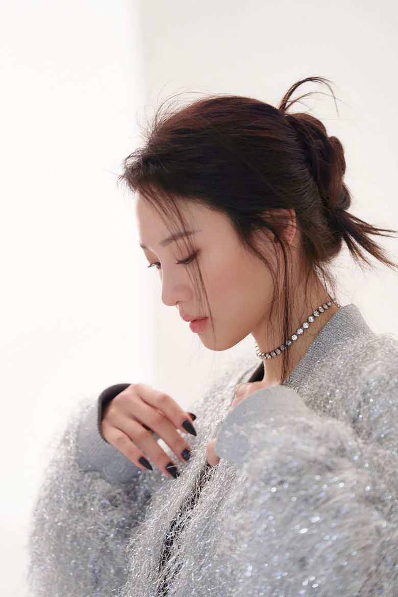 Claudia Kim(SuHyun) For ELLE Korea Magazine December Issue Behind-the-Scene