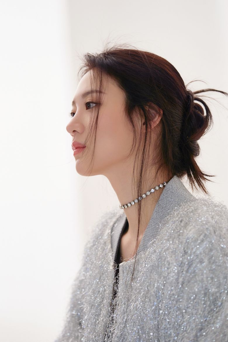 Claudia Kim(SuHyun) For ELLE Korea Magazine December Issue Behind-the-Scene