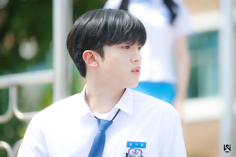 WEi's Kim YoHan, Drama "School 2021" Set Behind-the-Scene - Part 1