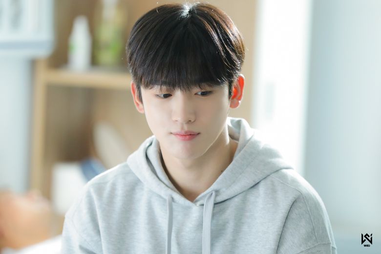 WEi's Kim YoHan, Drama "School 2021" Set Behind-the-Scene - Part 2