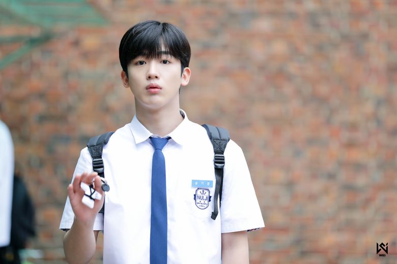 WEi's Kim YoHan, Drama "School 2021" Set Behind-the-Scene - Part 1