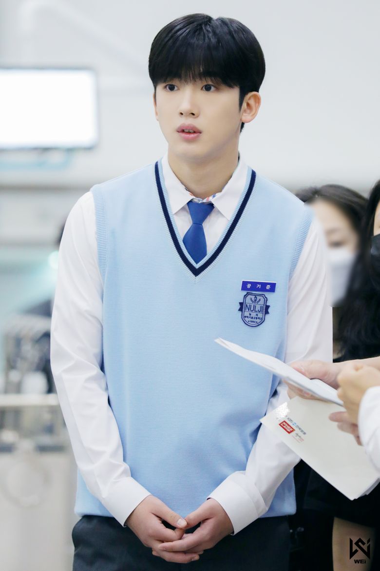 WEi's Kim YoHan, Drama "School 2021" Set Behind-the-Scene - Part 2