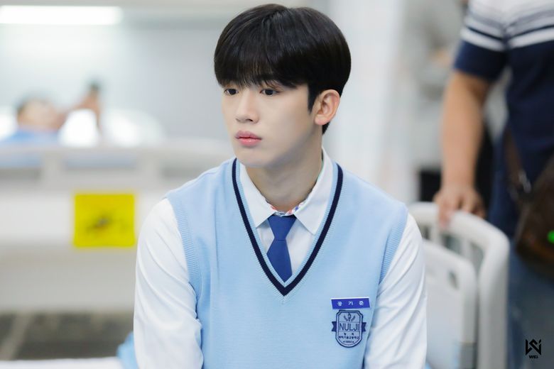 WEi's Kim YoHan, Drama "School 2021" Set Behind-the-Scene - Part 2