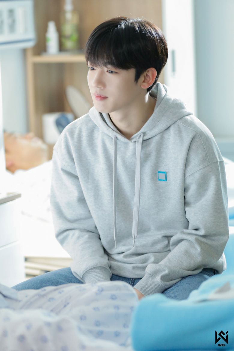 WEi's Kim YoHan, Drama "School 2021" Set Behind-the-Scene - Part 2