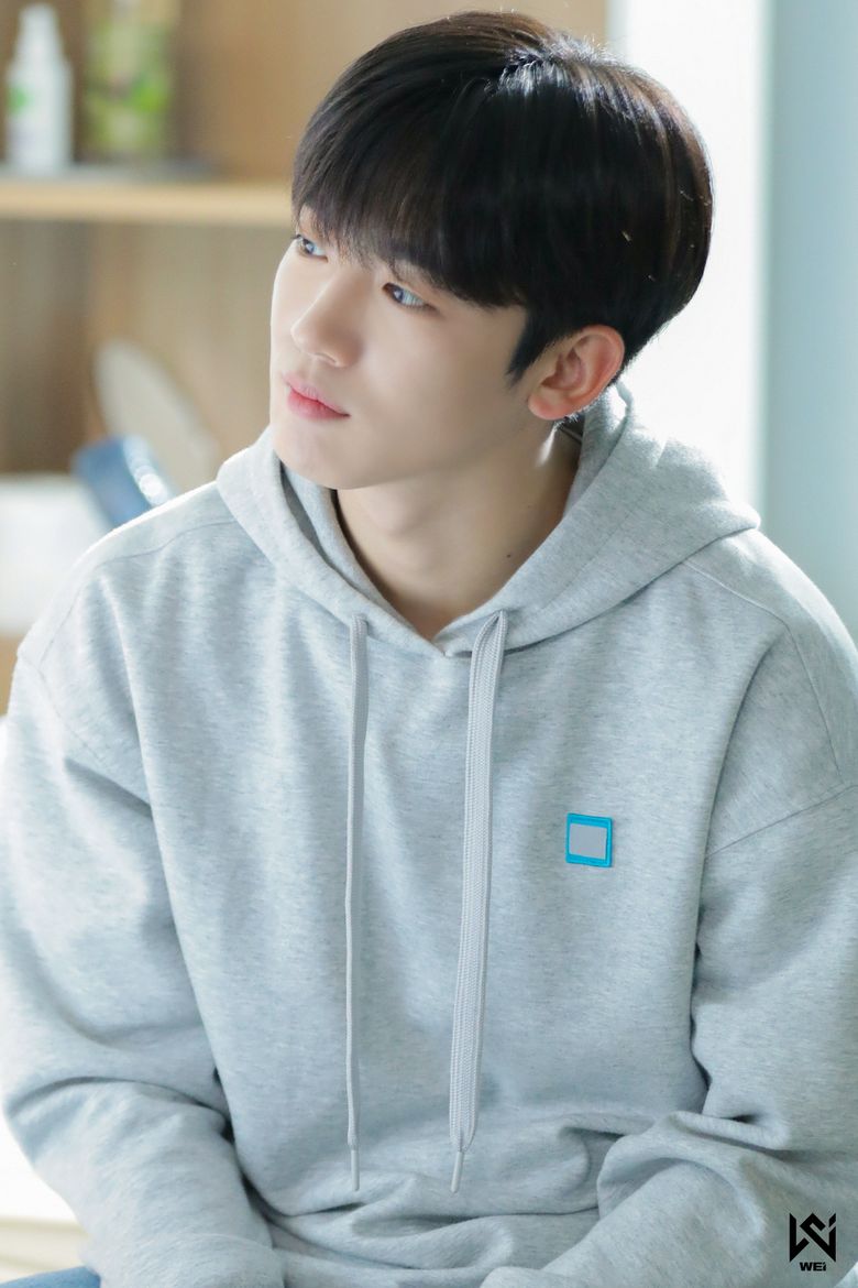 WEi's Kim YoHan, Drama "School 2021" Set Behind-the-Scene - Part 2