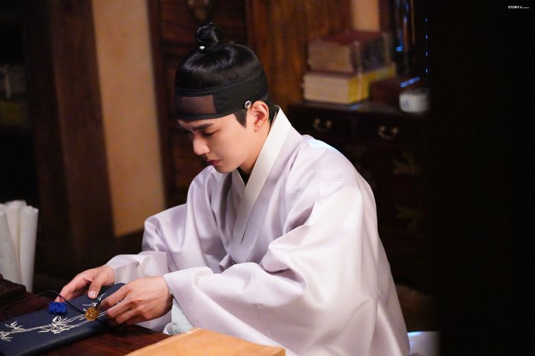 Yoo SeungHo, Drama “Moonshine” Set Behind-the-Scene - Part 2