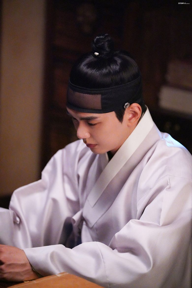 Yoo SeungHo, Drama “Moonshine” Set Behind-the-Scene - Part 2