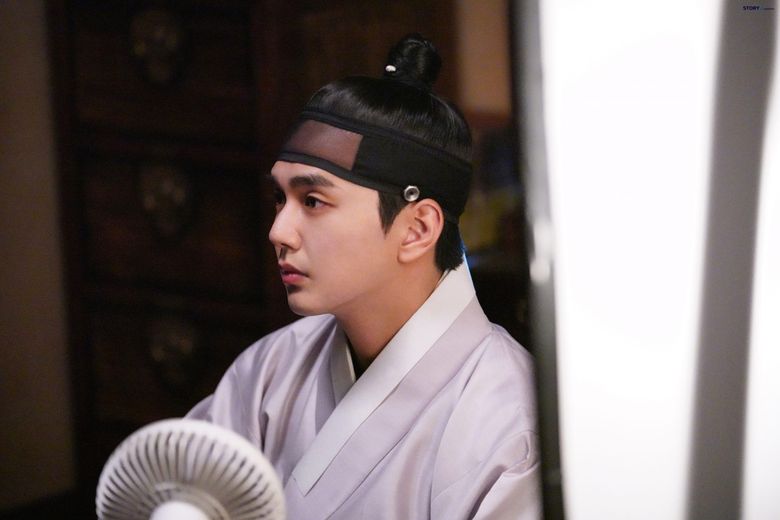 Yoo SeungHo, Drama “Moonshine” Set Behind-the-Scene - Part 2