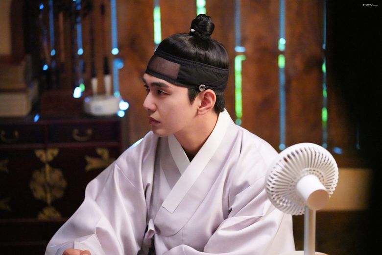 Yoo SeungHo, Drama “Moonshine” Set Behind-the-Scene - Part 2